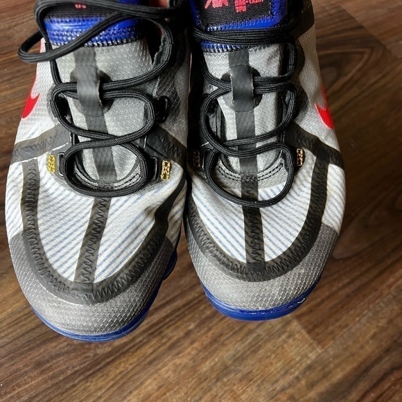 NIKE AIR VAPORMAX GS SIZE 8 Black/blue  AQ2465-016 - Picture 5 of 11